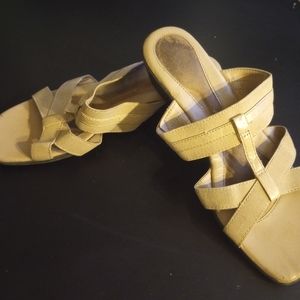 Airstep Women's Faux Leather and Fabric Sandals Beige Size 9W Like New